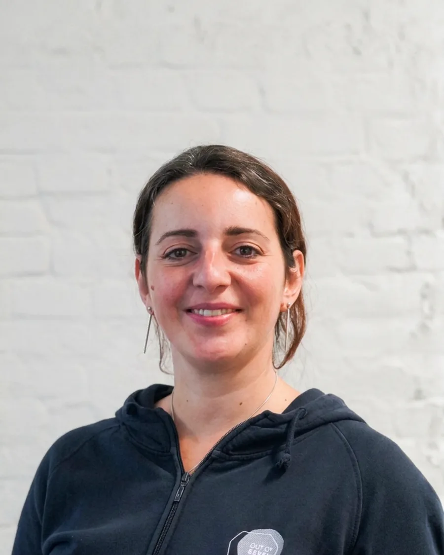 Porträt von Alessia, Office bei Out of Seven