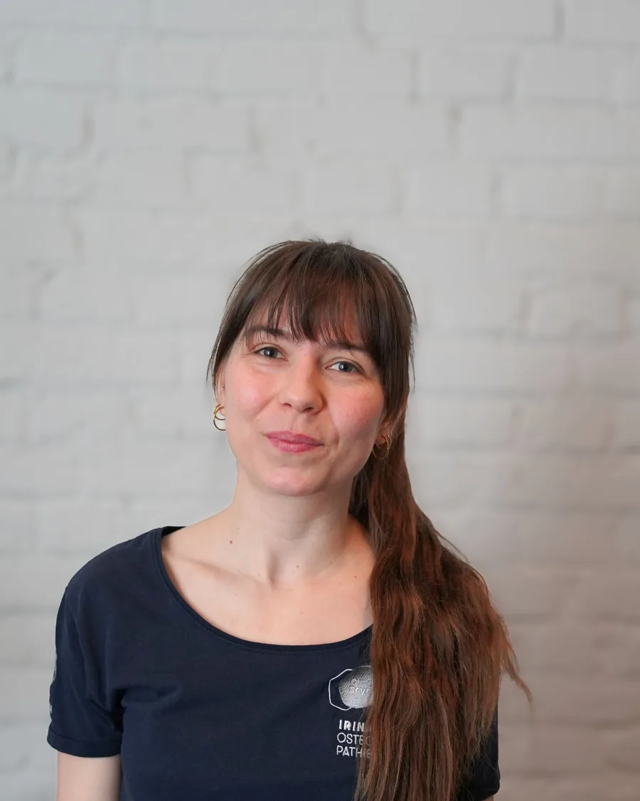 Porträt von Dorothea Weber, Physiotherapeutin & Yogalehrerin bei Out of Seven