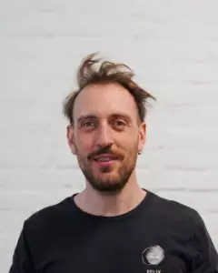 Porträt von Felix Weichselfelder, Osteopath & Physiotherapeut bei Out of Seven