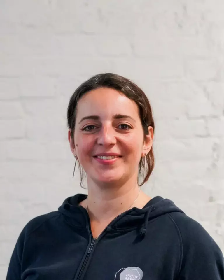 Porträt von Alessia, Office bei Out of Seven