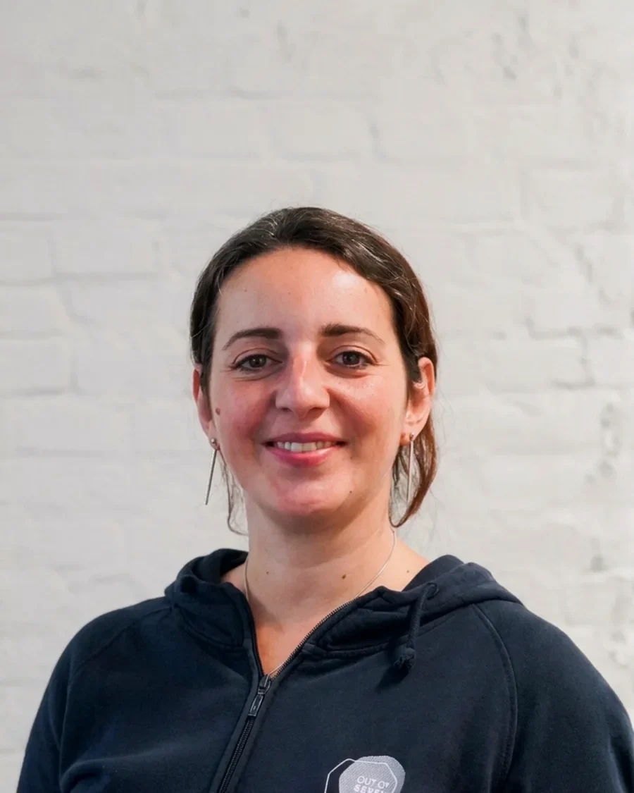 Porträt von Alessia, Office bei Out of Seven