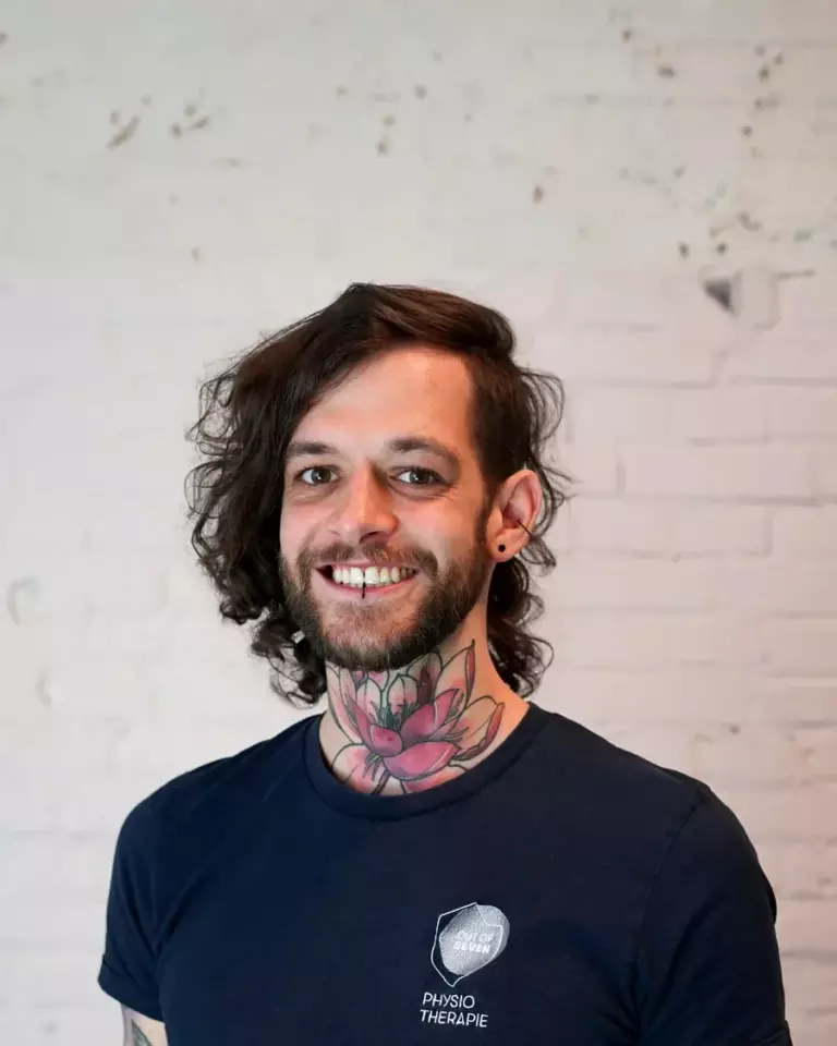 Porträt von Francesco Haniotes, Personalleitung, Physiotherapeut & Manualtherapeut bei Out of Seven