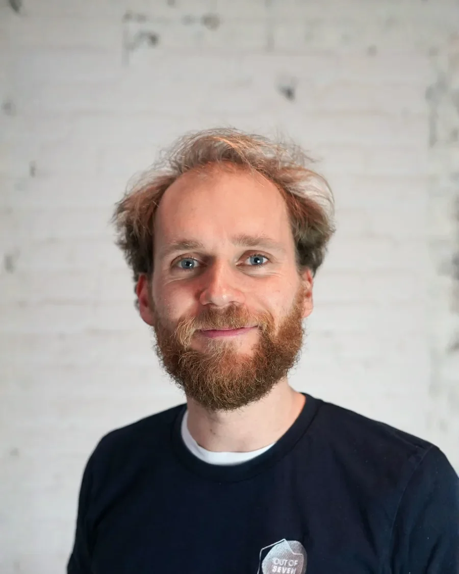 Porträt von Leonard Wordtmann, Physiotherapeut & Manualtherapeut bei Out of Seven