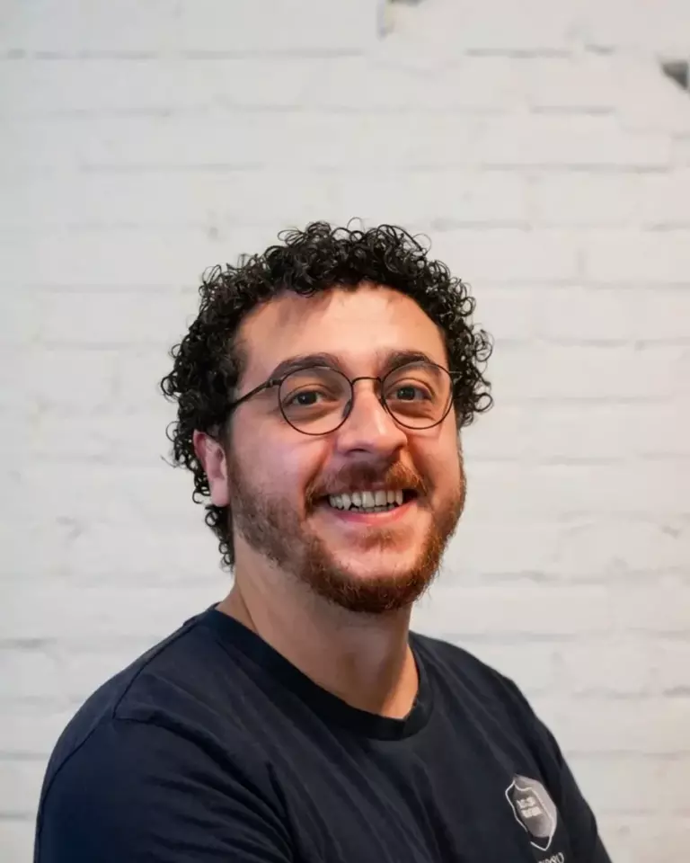 Porträt von Saher Abdulraouf, Physiotherapeut bei Out of Seven